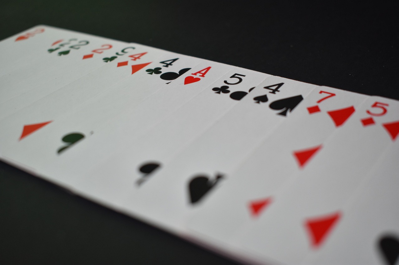 Profits and Risks in Social Betting DAOs: A Guide to Collective Wagering